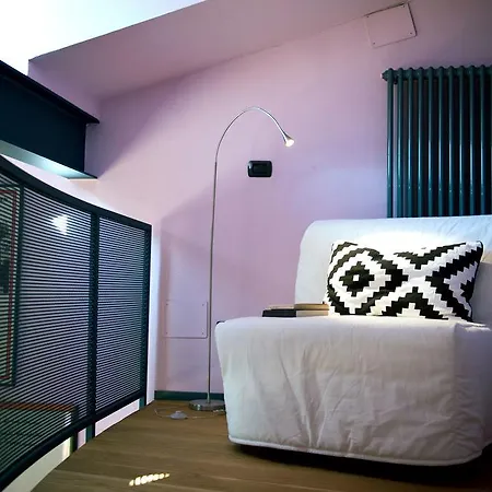 Casa Rossa - Bymyhomeincomo בית נופש